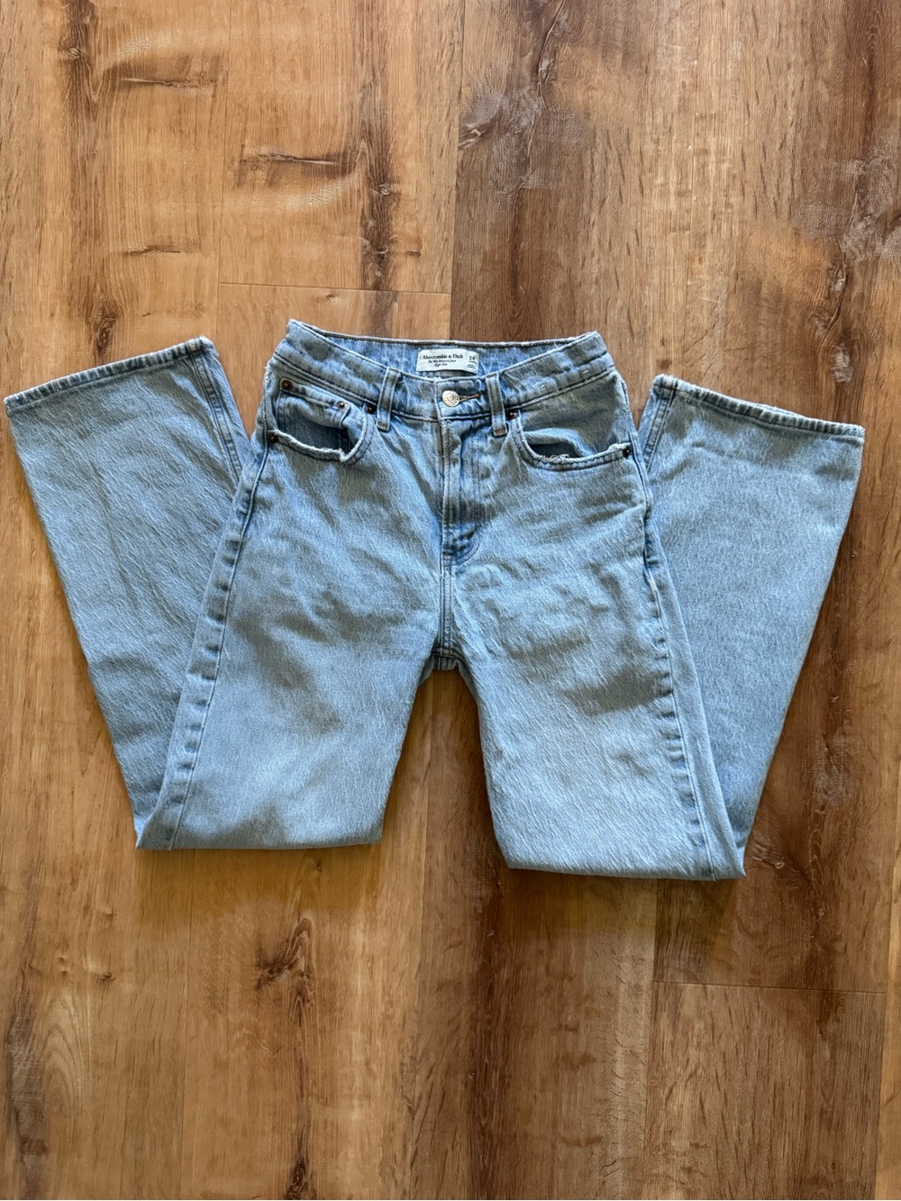 Abercrombie 90s Relaxed Jeans